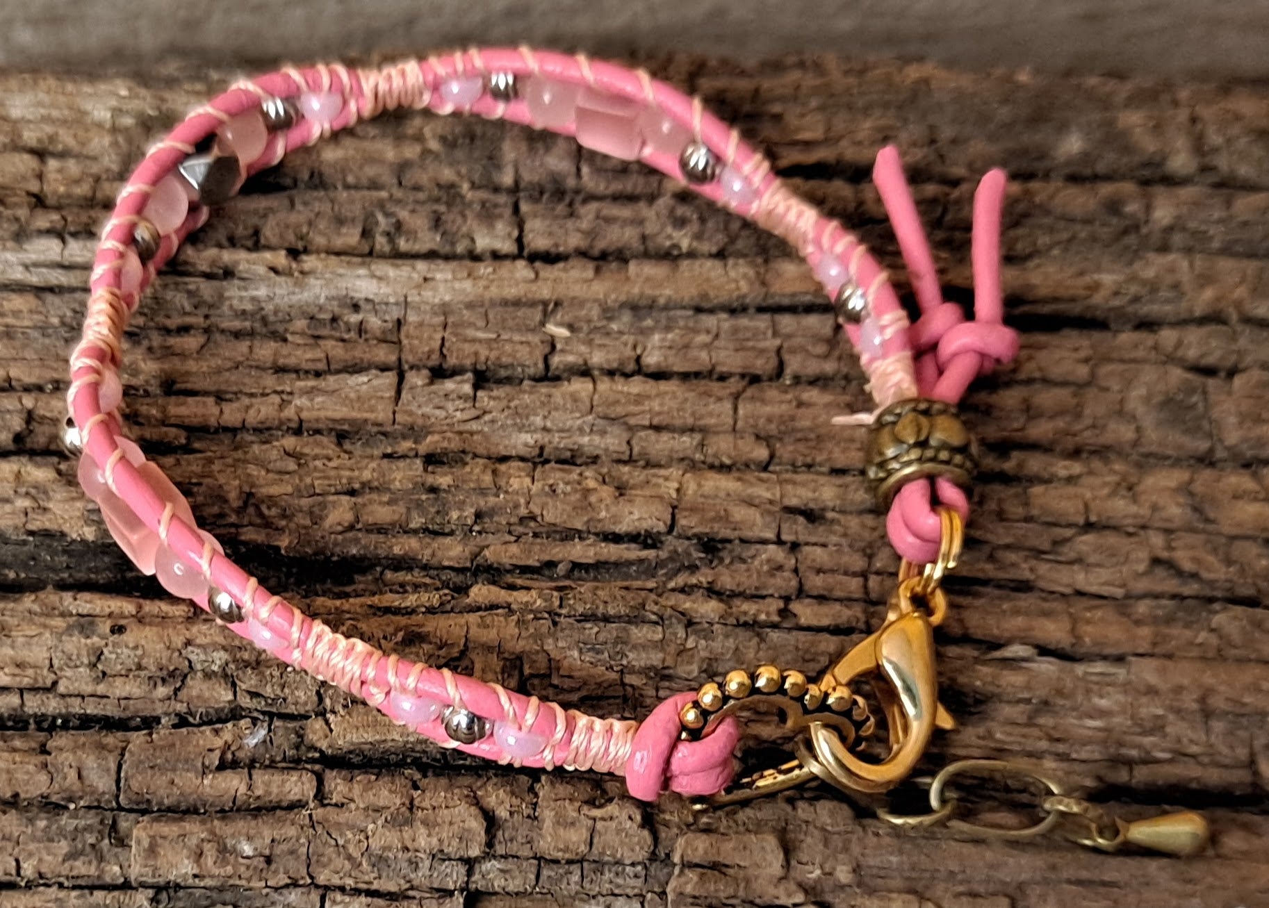 Bracelet Handmade, Single Wrap Leather Bracelet, Glass Beads (G18)