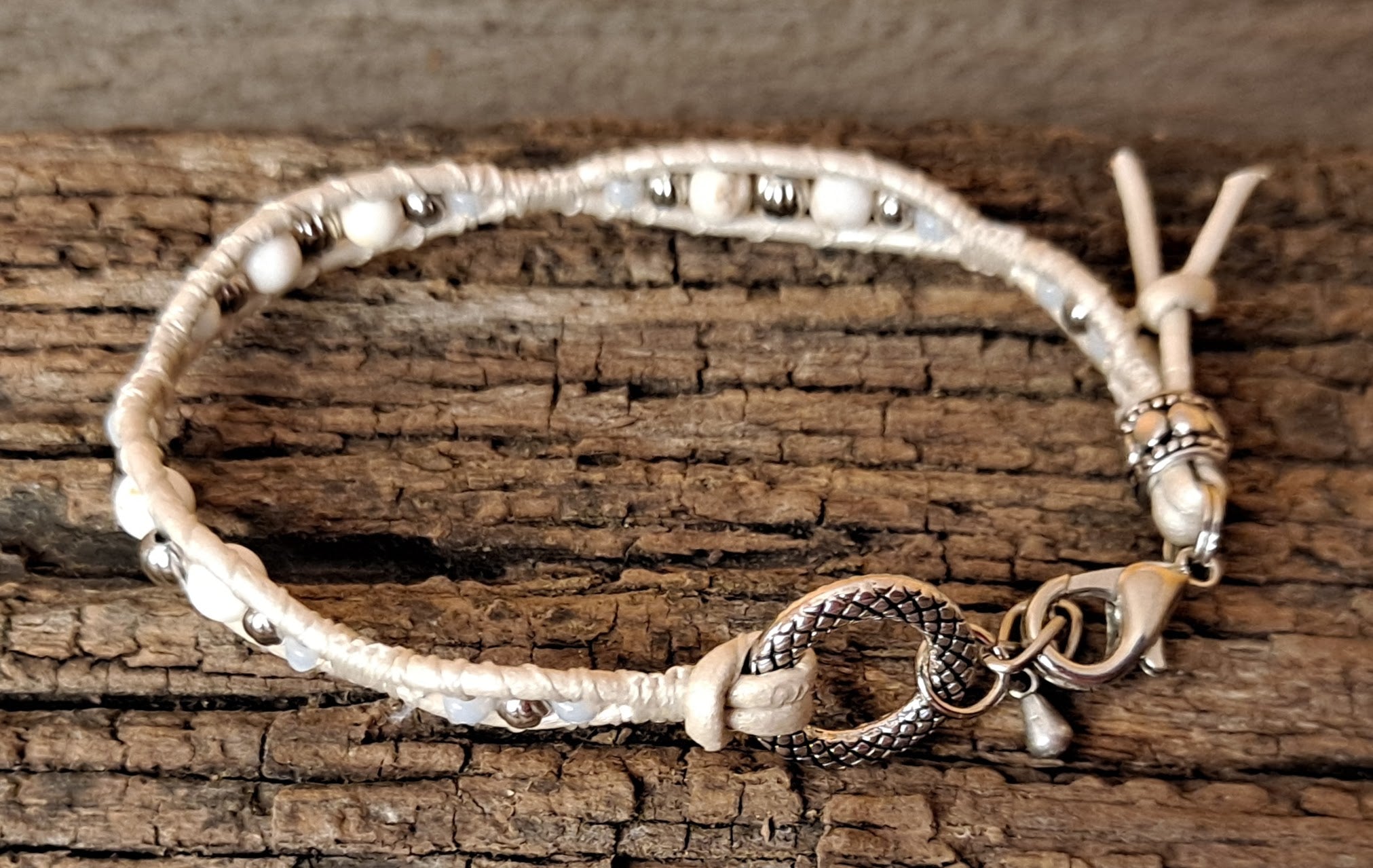 Bracelet Handmade, Single Wrap Leather Bracelet, Magnesite Beads (J74)