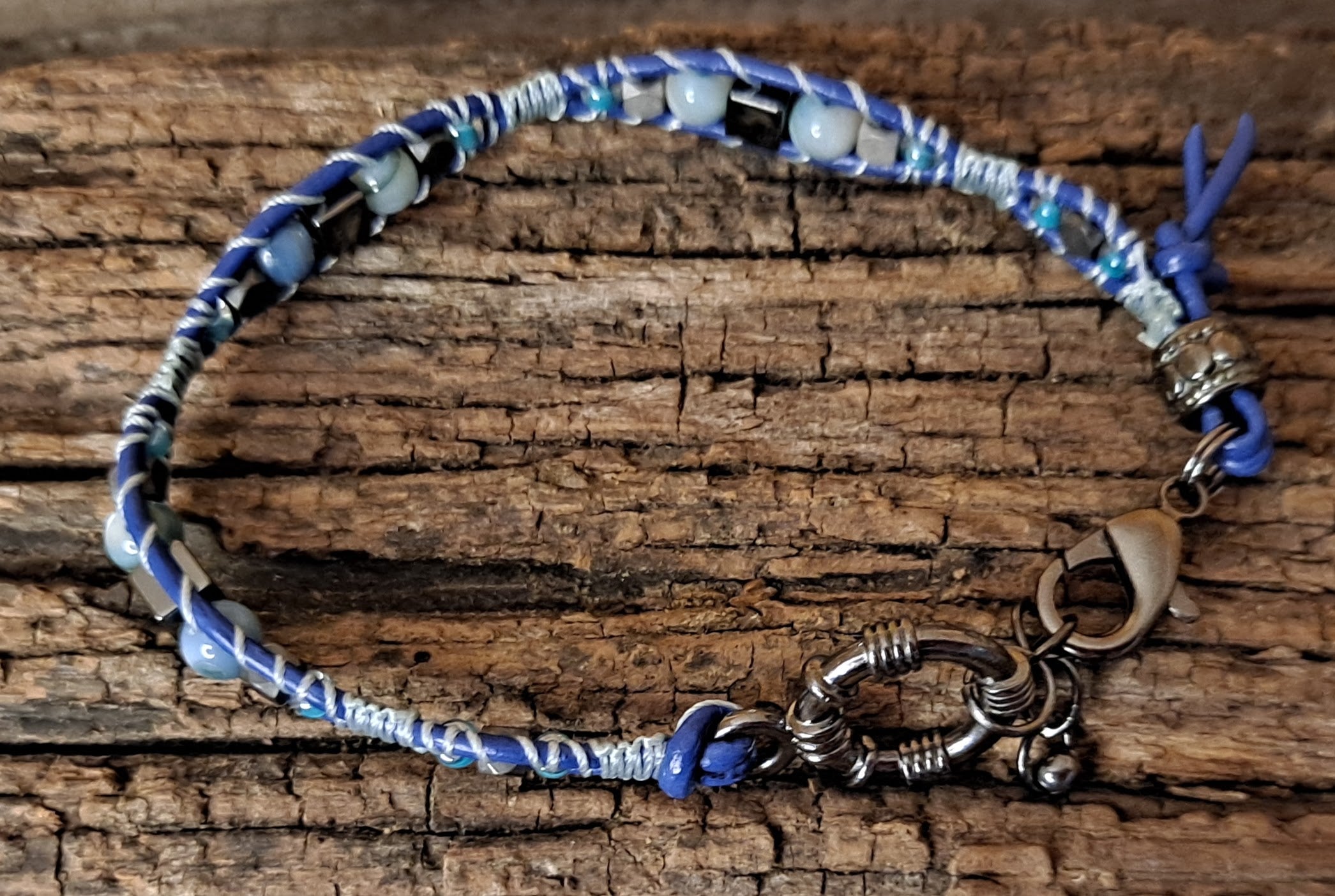 Bracelet Handmade, Single Wrap Leather Bracelet, Rivershell Beads (G5)