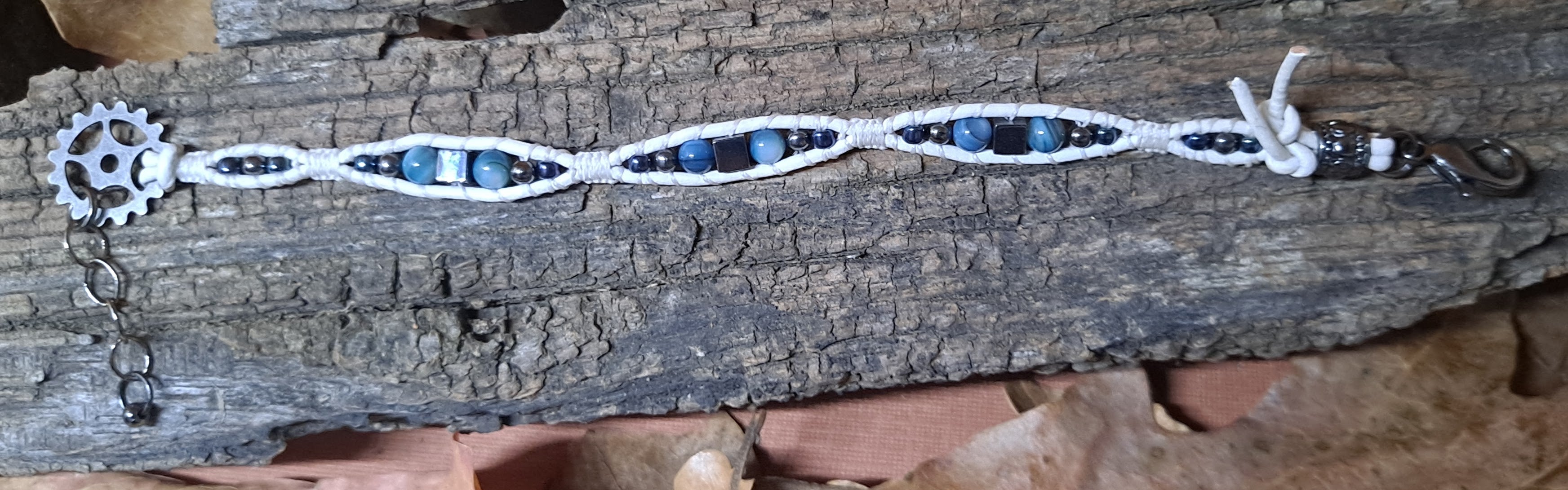 Bracelet Handmade, Single Wrap Leather Bracelet, Rivershell Beads (E52)