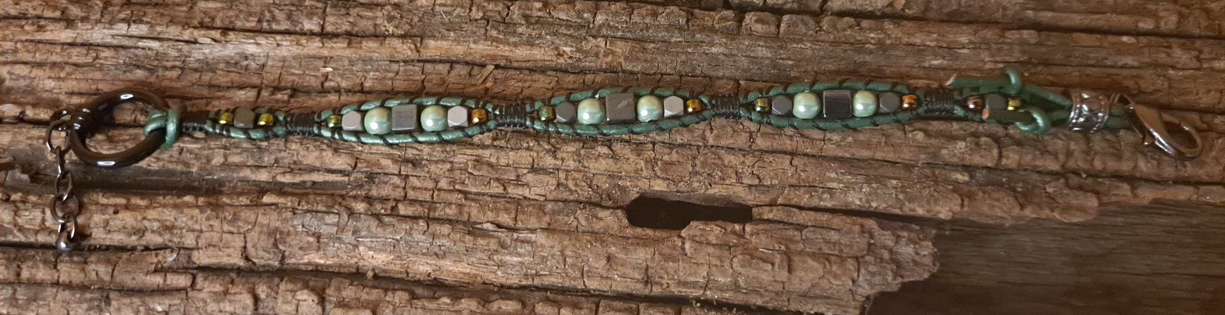 Bracelet Handmade, Single Wrap Leather Bracelet, Pearl Beads (G12)