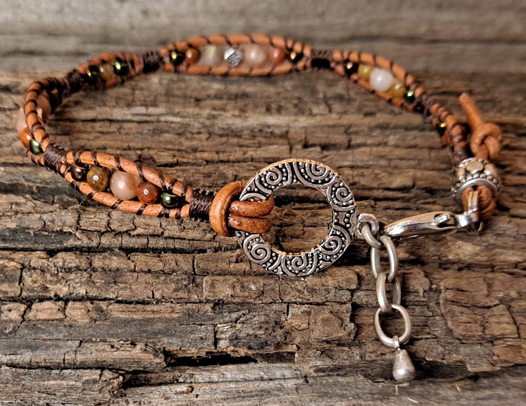 Bracelet Handmade, Single Wrap Leather Bracelet, Agate Beads (J67)