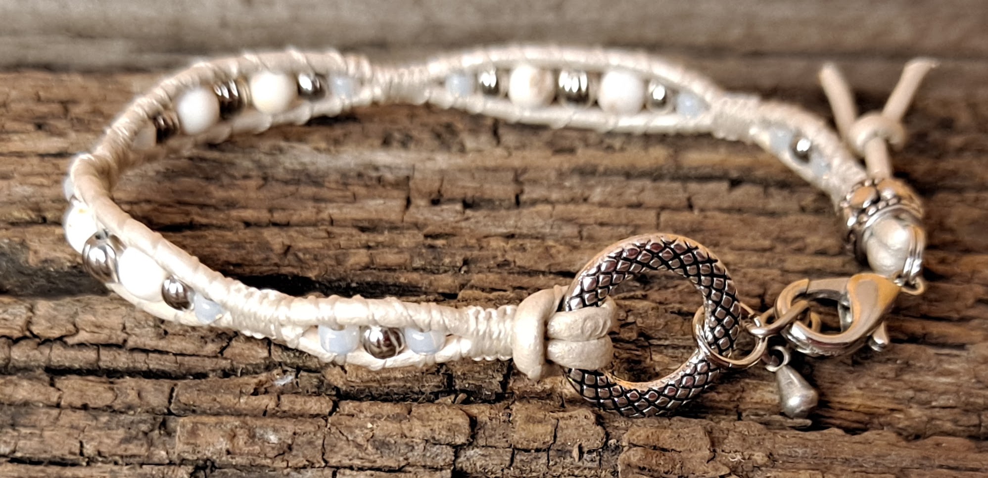 Bracelet Handmade, Single Wrap Leather Bracelet, Magnesite Beads (J74)