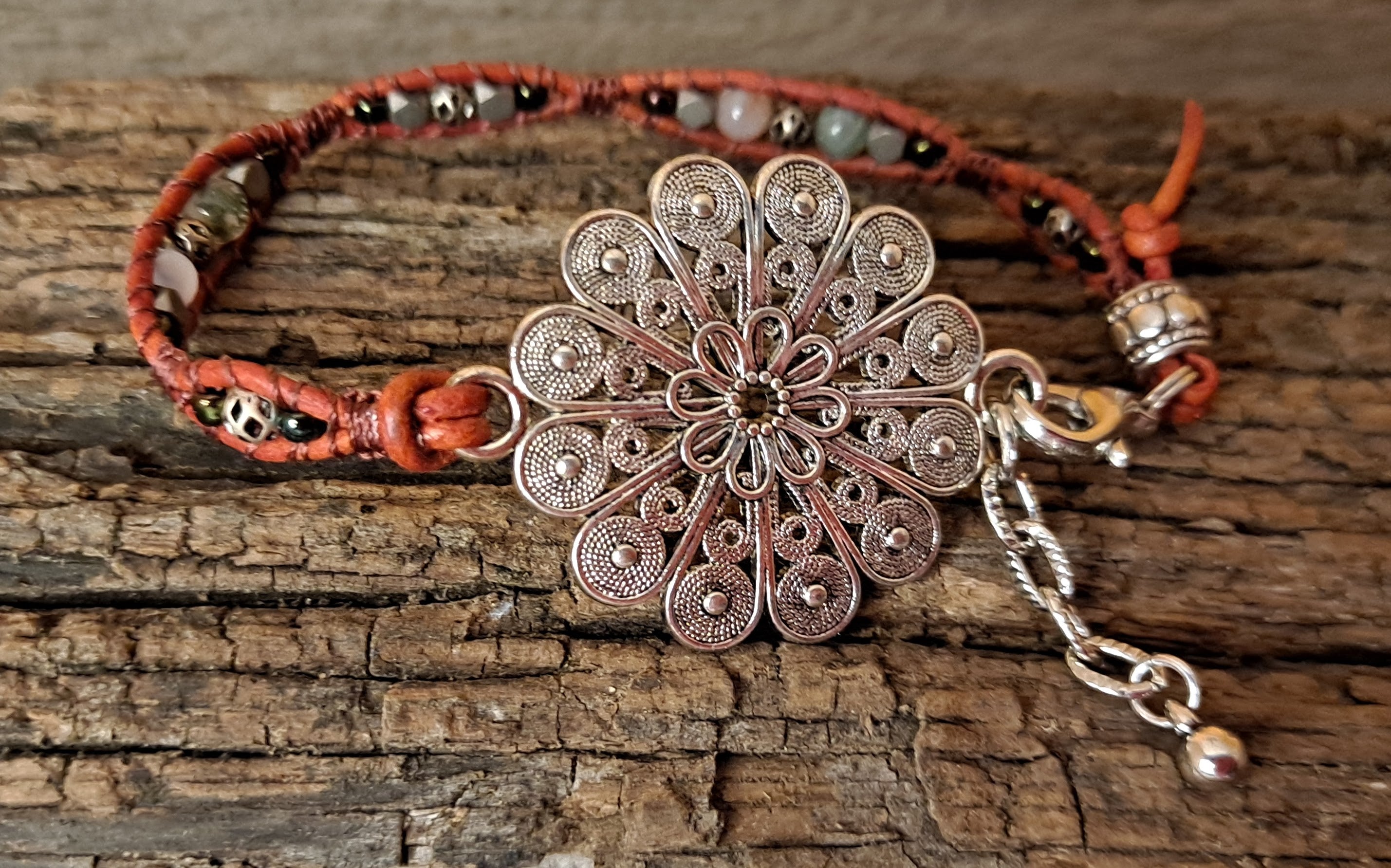 Bracelet Handmade, Single Wrap Leather Bracelet, Agate Beads (D28)