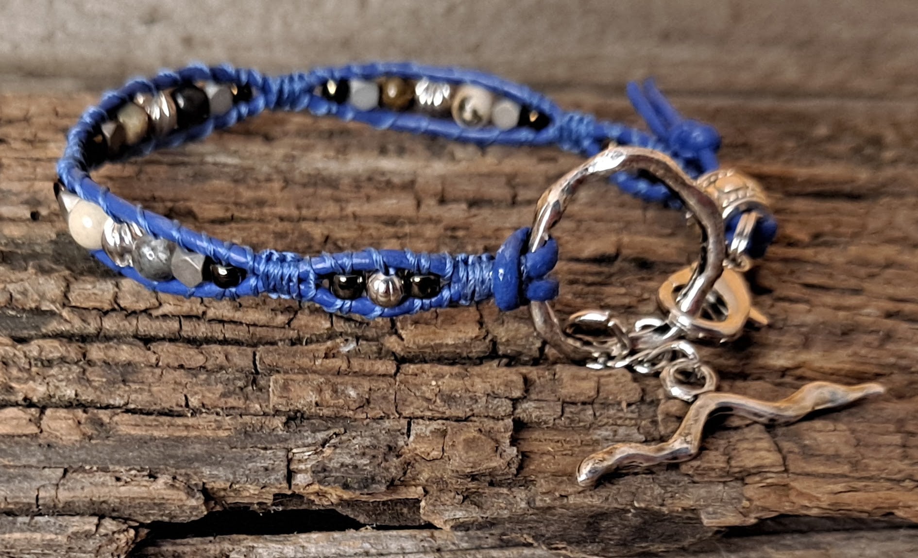 Bracelet Handmade, Single Wrap Leather Bracelet, Agate Beads (J47)