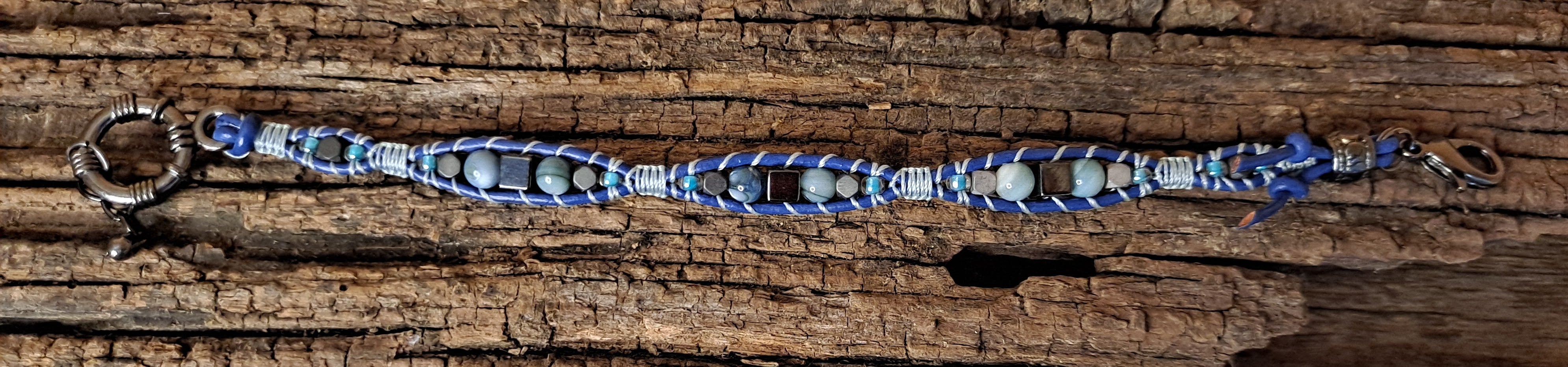 Bracelet Handmade, Single Wrap Leather Bracelet, Rivershell Beads (G5)