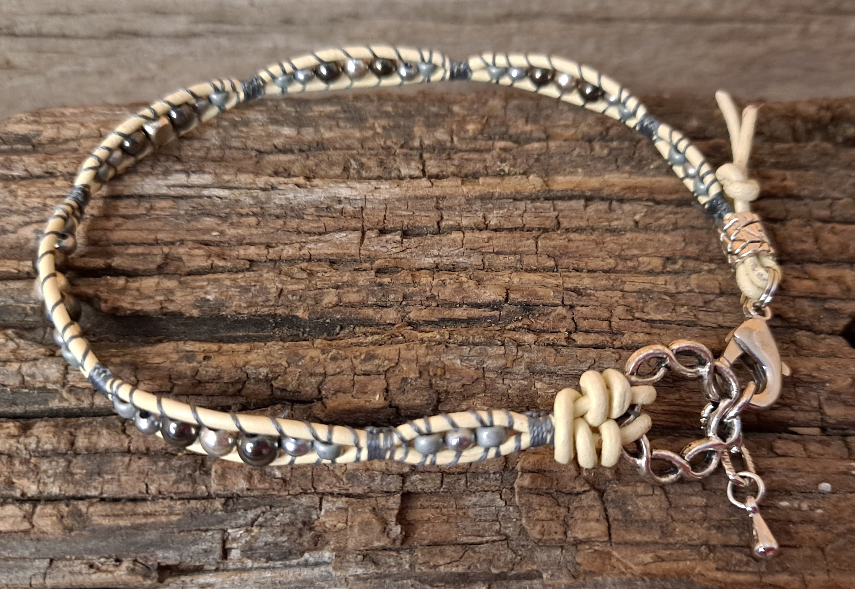 Anklet Handmade, Single Wrap Leather Anklet, Hemalyke Beads (D30)