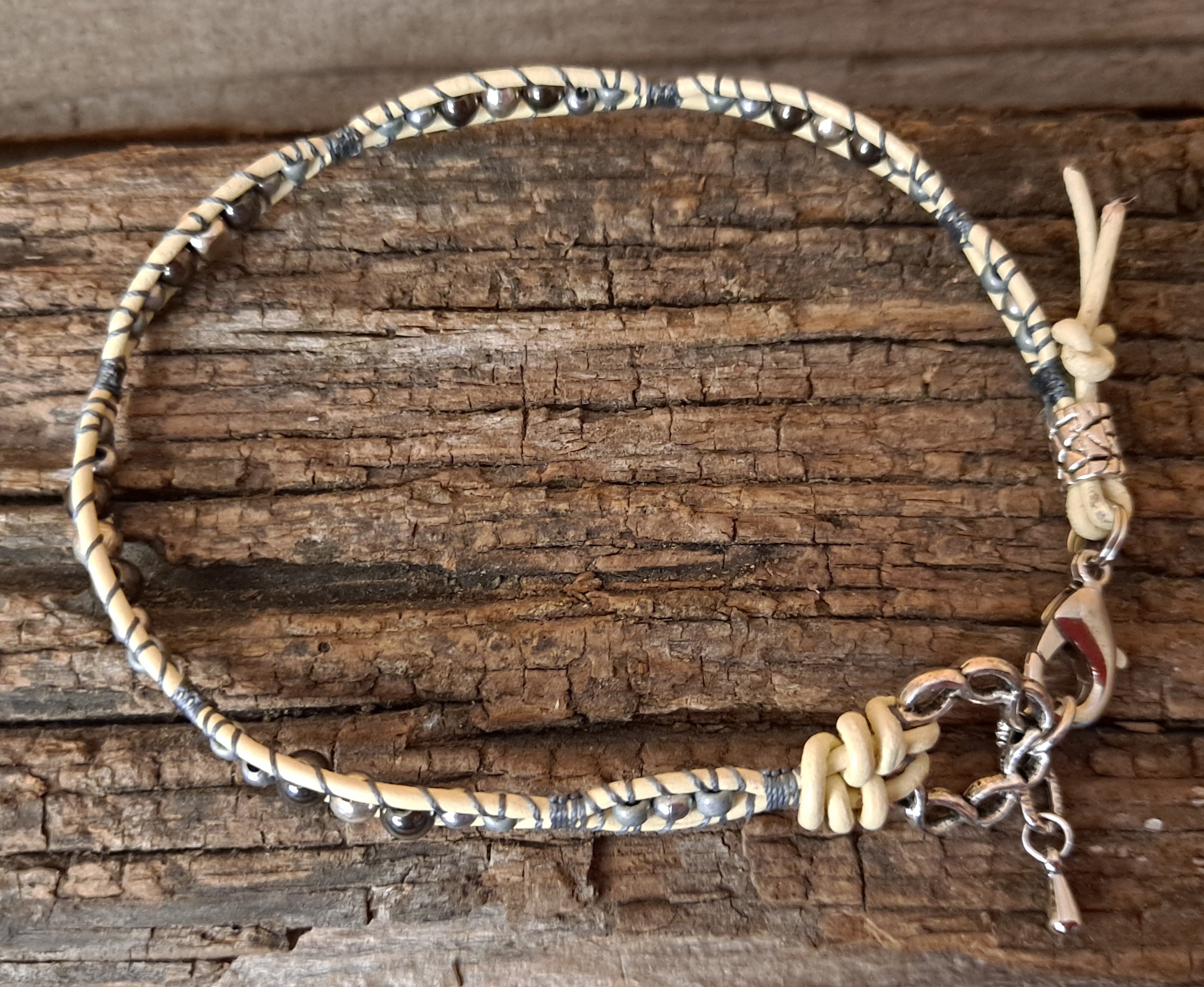 Anklet Handmade, Single Wrap Leather Anklet, Hemalyke Beads (D30)