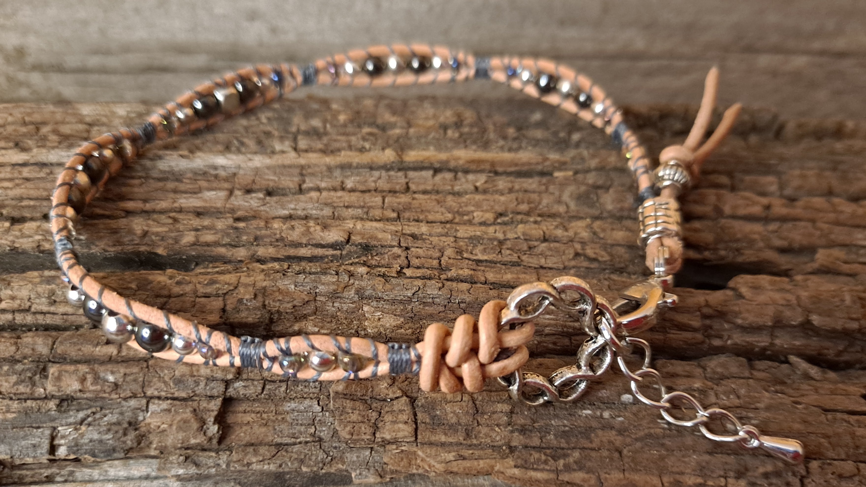 Anklet Handmade, Single Wrap Leather Anklet, Hemalyke Beads (E27)