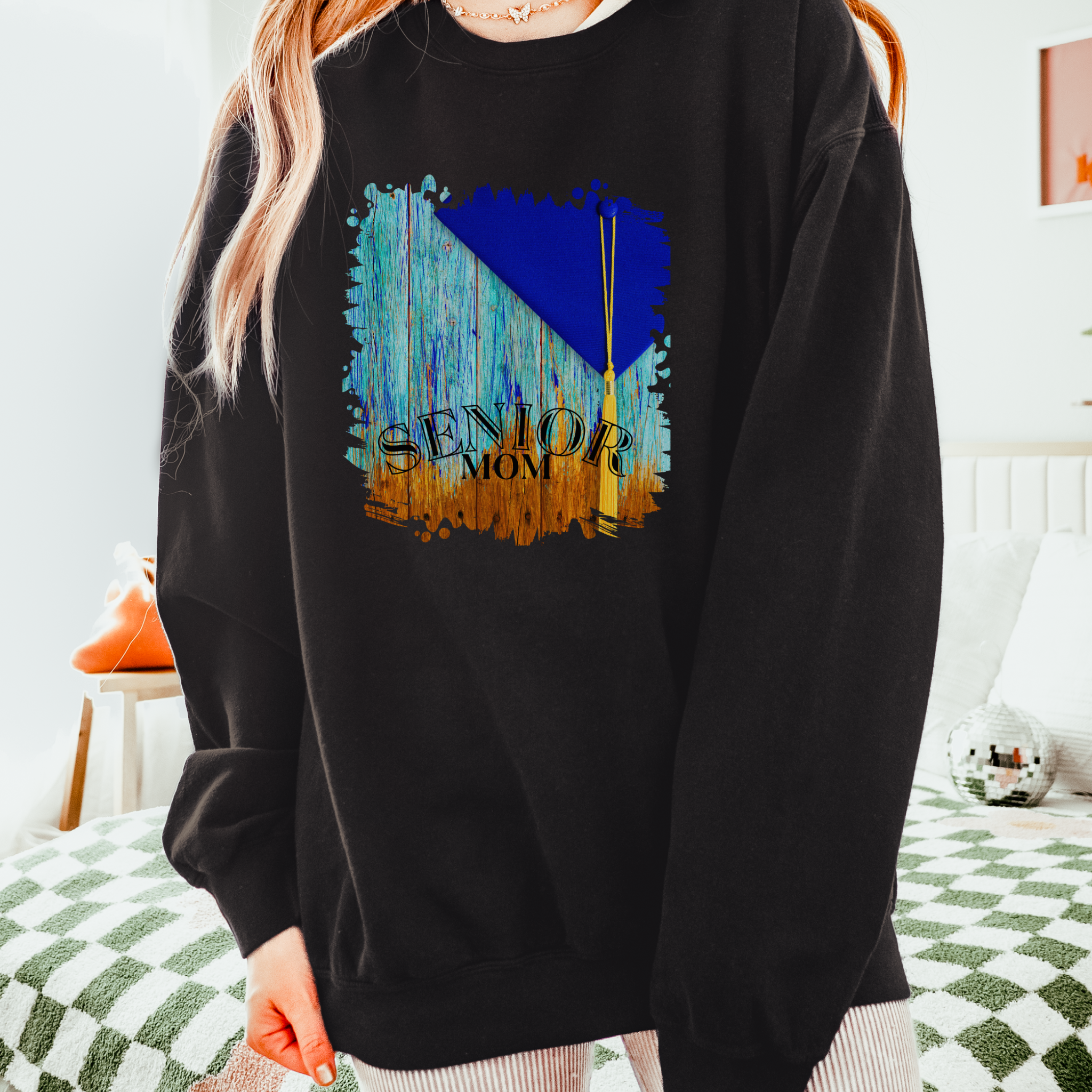 Senior Mom, 2025 Graduation, Unisex Lightweight Crewneck Sweatshirt