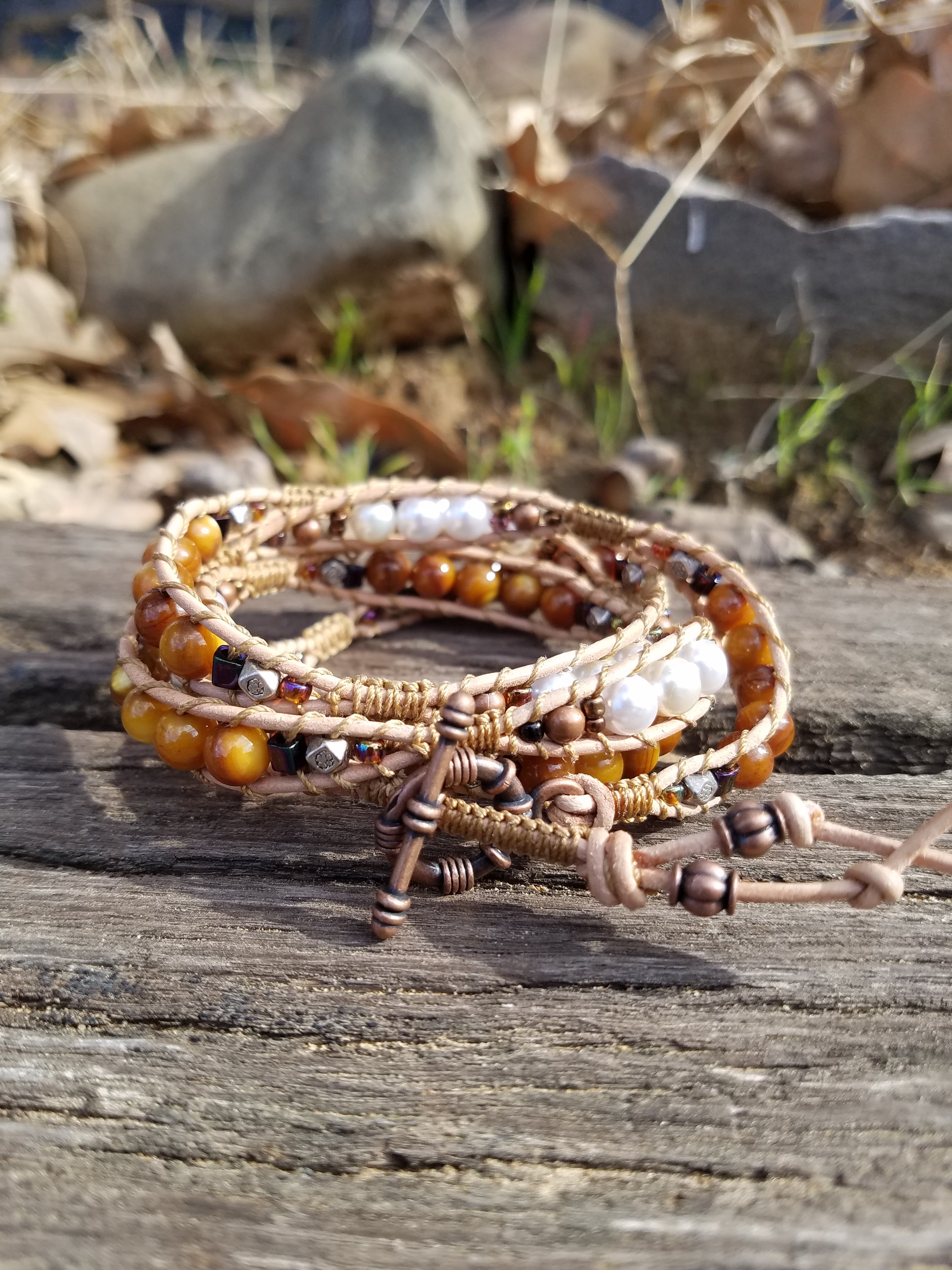 Bracelet Handmade, 4-Wrap Leather Bracelet, Pearl & Rivershell Beads (G30)