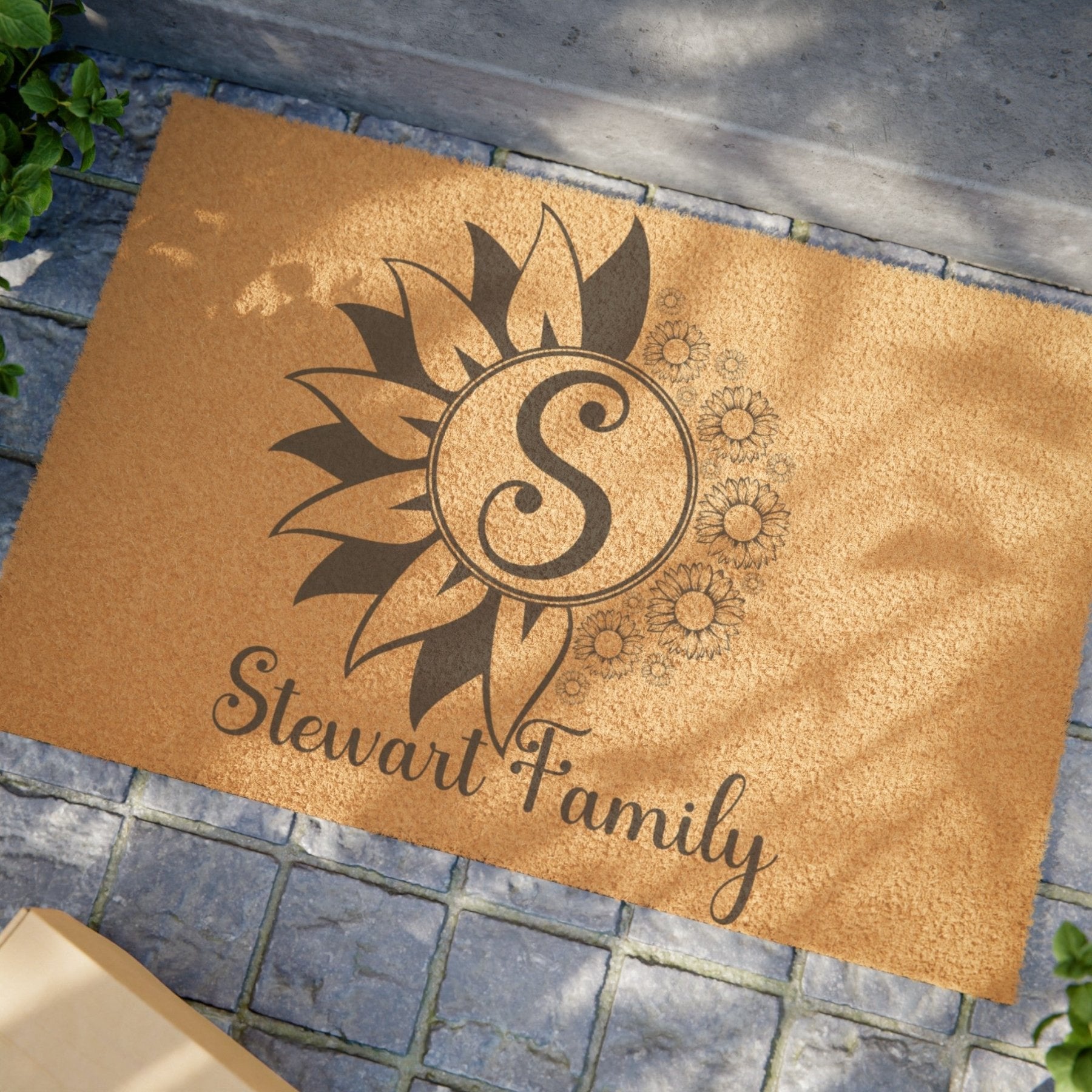 Flowers Personalized Monogram Coir 24 x 16" Doormat, Name Family - Janlyn's Crafts