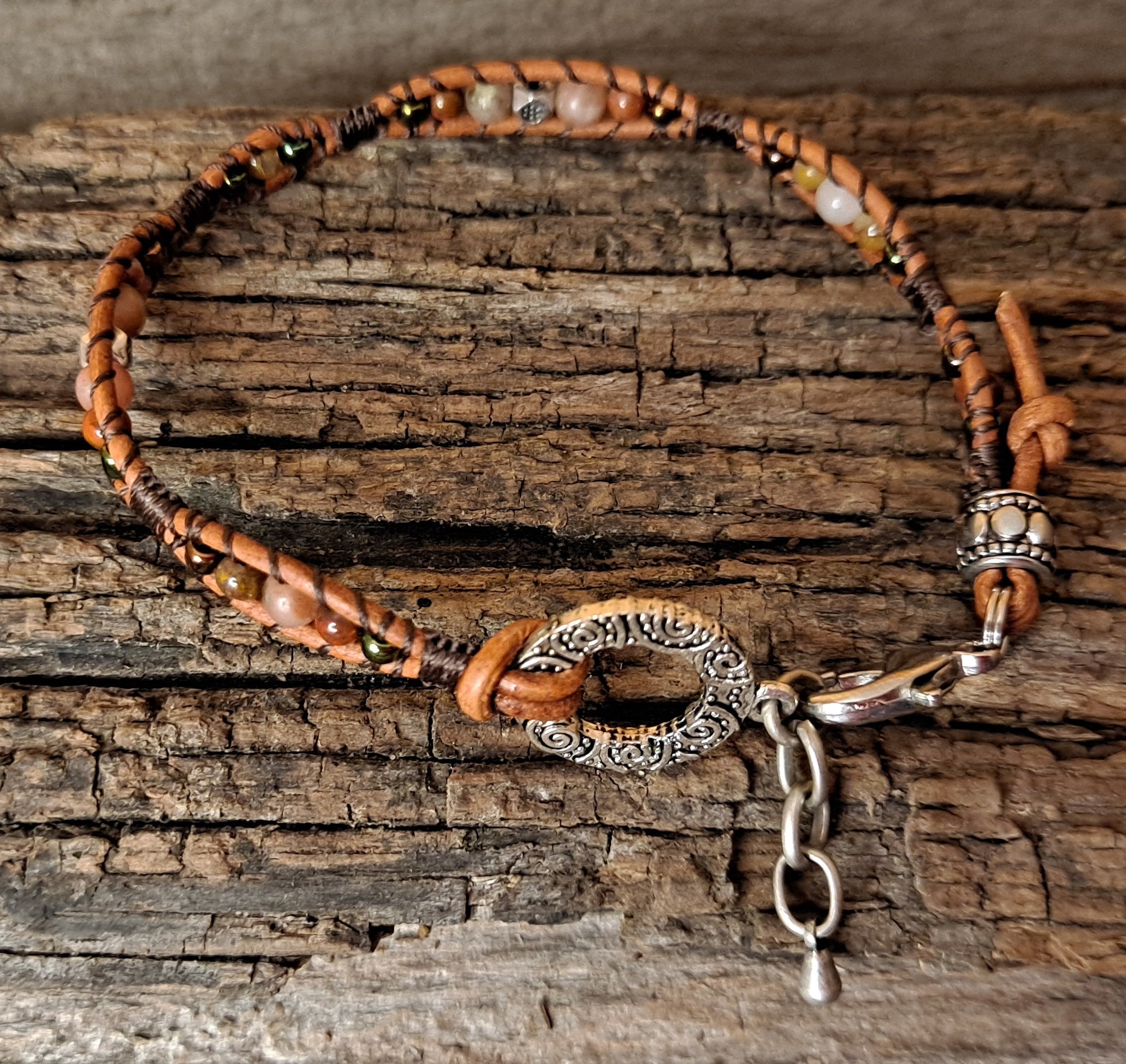 Bracelet Handmade, Single Wrap Leather Bracelet, Agate Beads (J67)