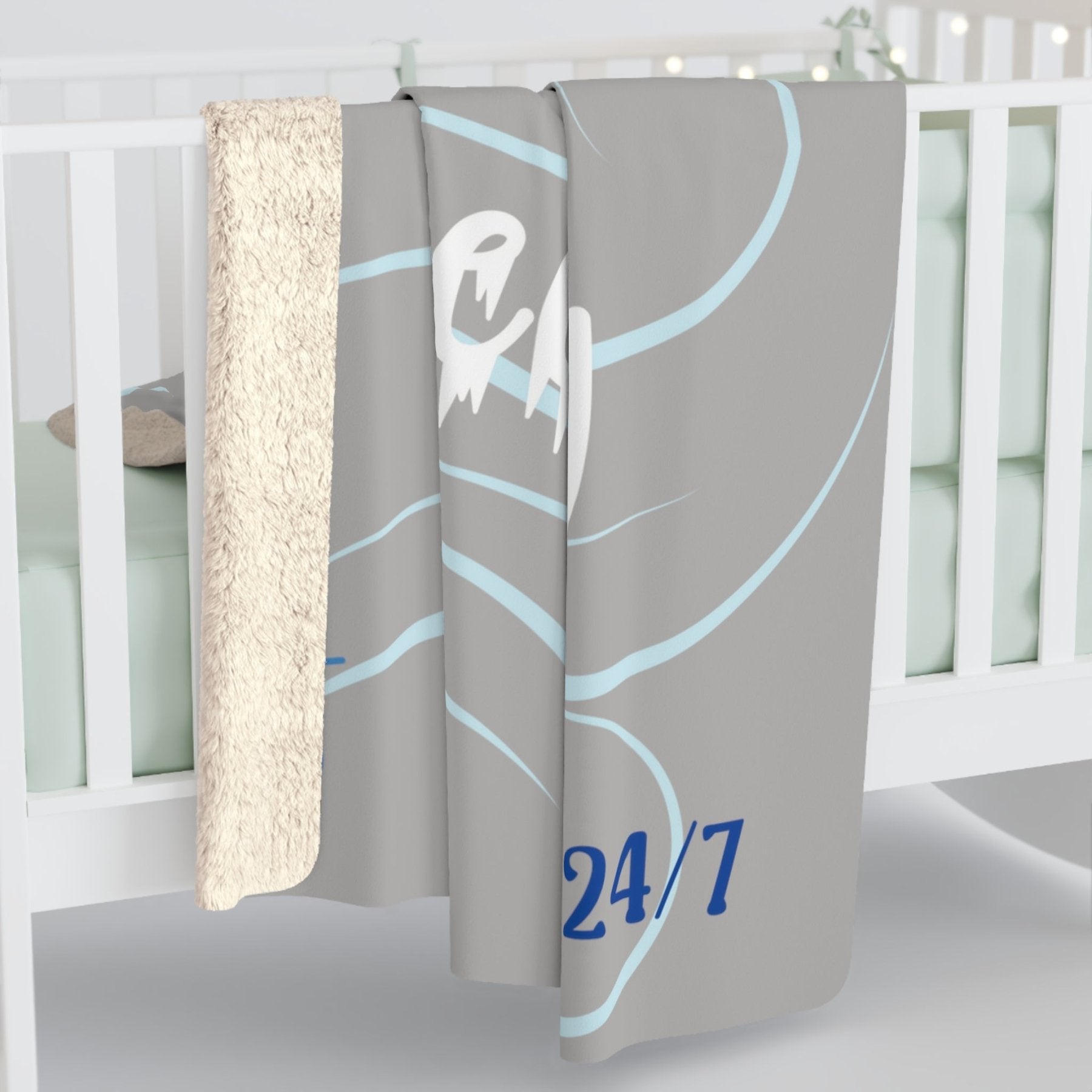 Gray Fleece Blanket Throw with text I am ALWAYS Freezing and a Thermometer Mockup | Janlyn's Crafts